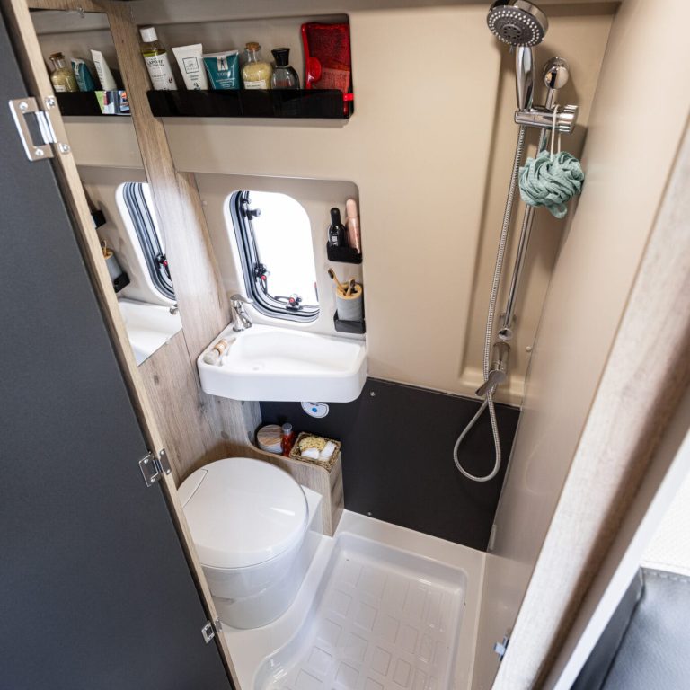 Elnagh-E-Van-2-062-1366x2048