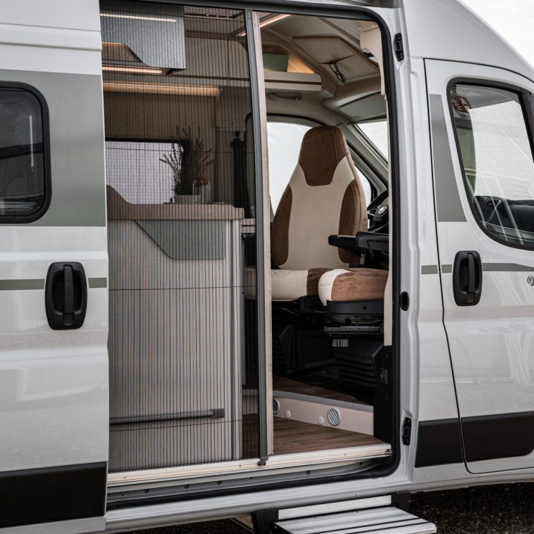 Elnagh-E-Van-5-Premium-141-1365x2048